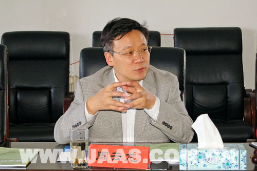 (吕珂)周主任对编辑部的工作给予了充分肯定,指出《农业科技管理》的